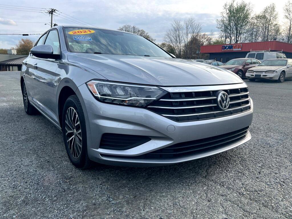 Used 2021 Volkswagen Jetta SE image 3