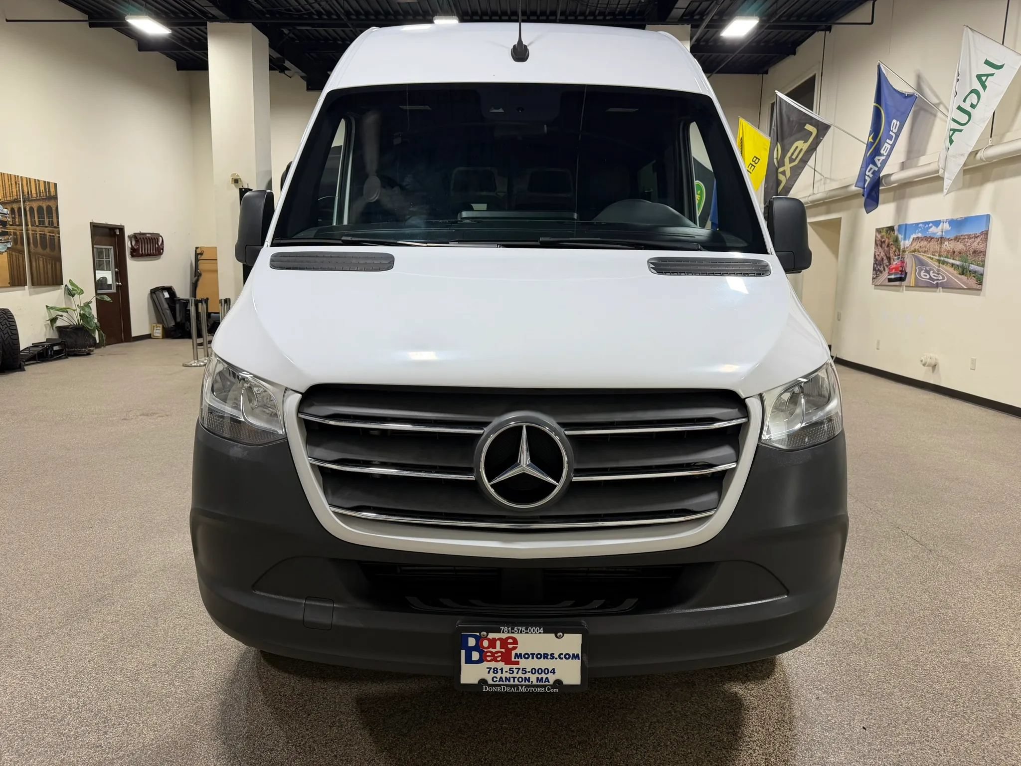 Used 2019 Mercedes-Benz Sprinter 2500 image 2