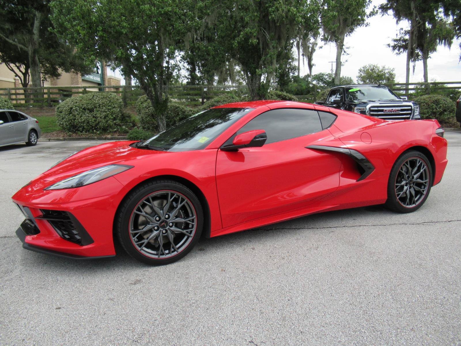 Used 2024 Chevrolet Corvette Stingray Preferred Cpe w/ Z51 Performance Package RWD image 5
