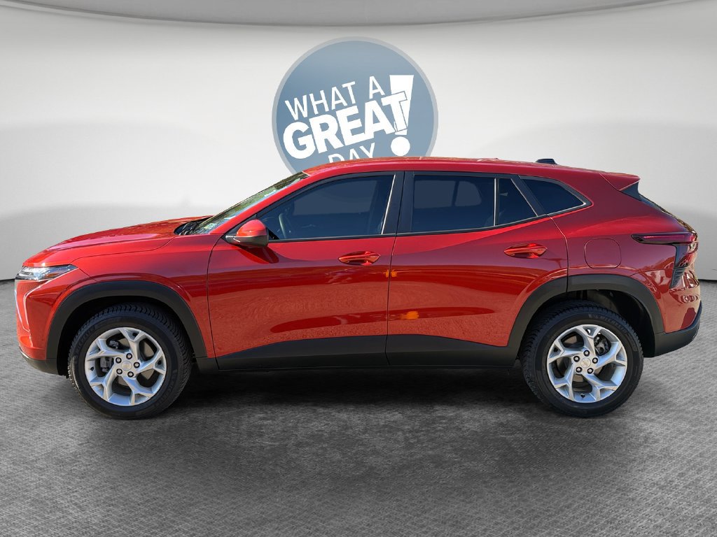 Used 2024 Chevrolet Trax LS w/ LS Convenience Package FWD image 7