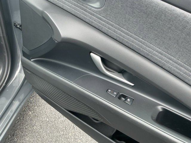 Certified 2024 Hyundai Elantra Limited image 24