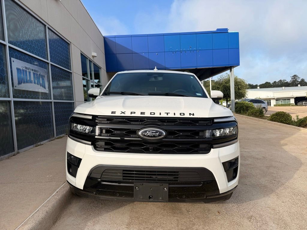 Used 2024 Ford Expedition Limited RWD image 3
