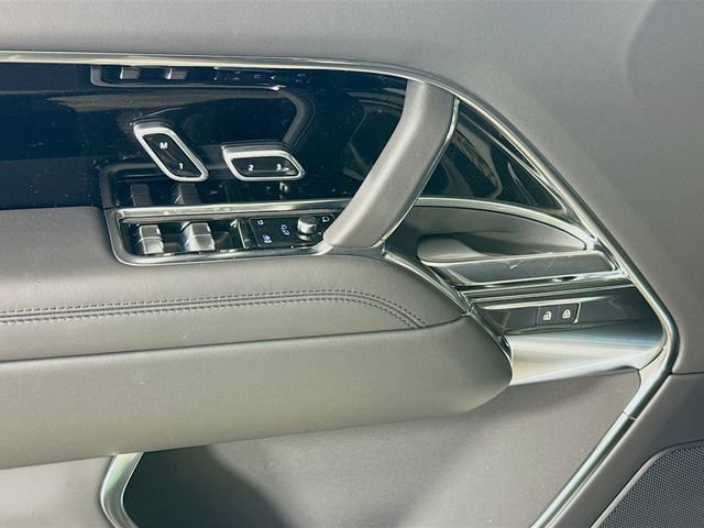 New 2026 Land Rover Range Rover SE image 20
