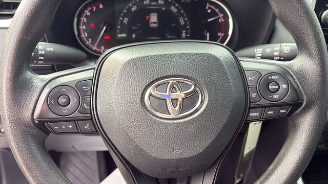Used 2023 Toyota RAV4 LE image 16