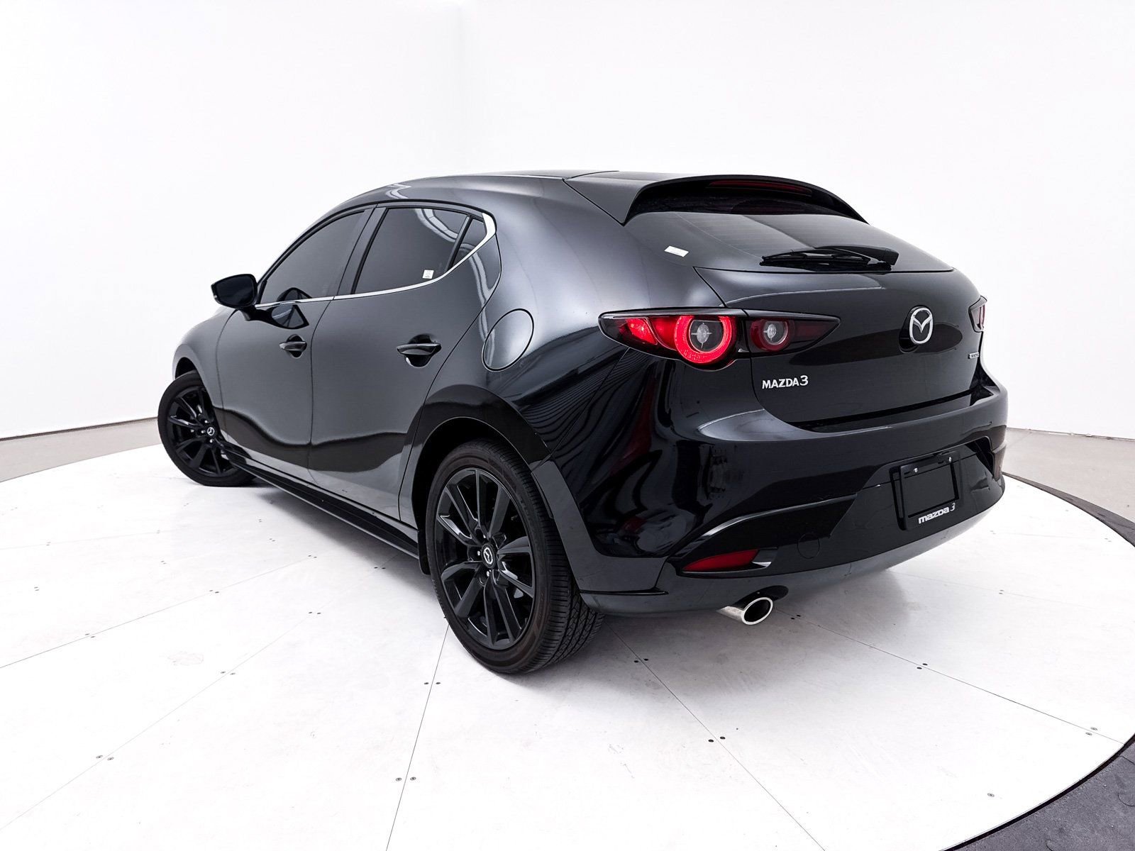 Certified 2025 MAZDA MAZDA3 s Sport image 2