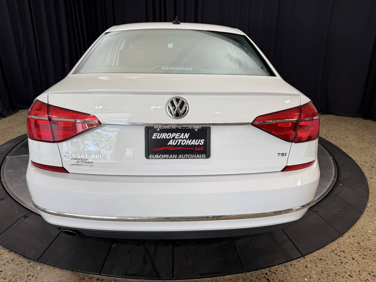 Used 2016 Volkswagen Passat 1.8T FWD image 5