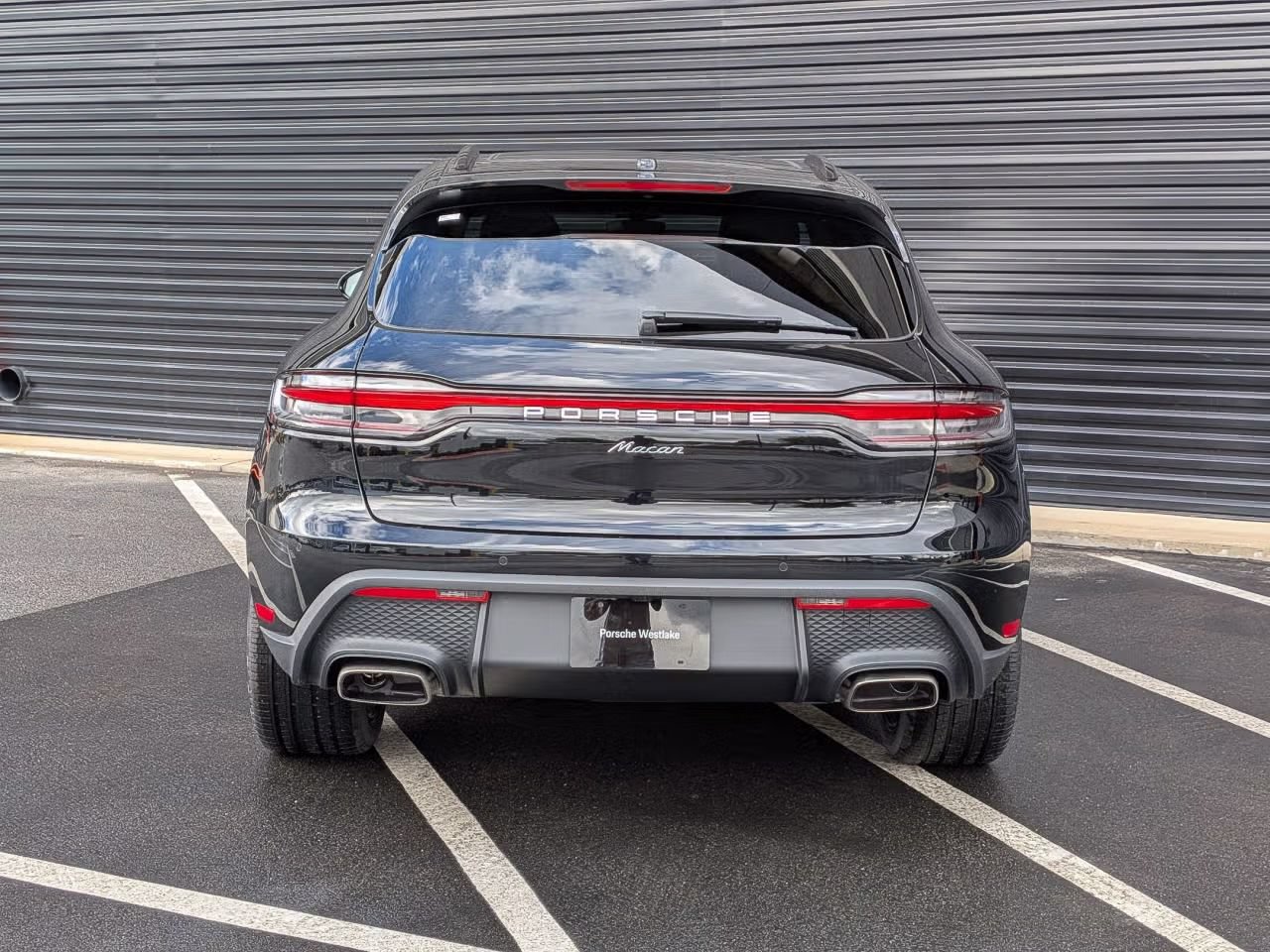 Certified 2026 Porsche Macan AWD/4WD image 6
