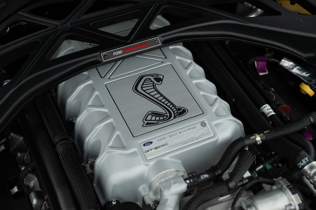 Used 2022 Ford Mustang Shelby GT500 w/ Carbon Fiber Track Pack RWD image 41