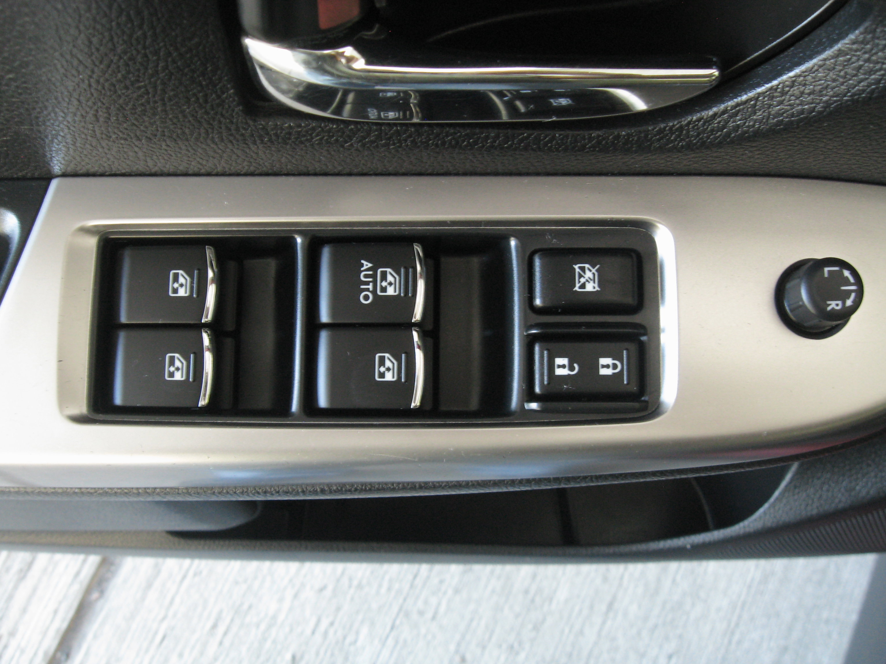 Used 2016 Subaru Crosstrek 2.0i Limited image 11