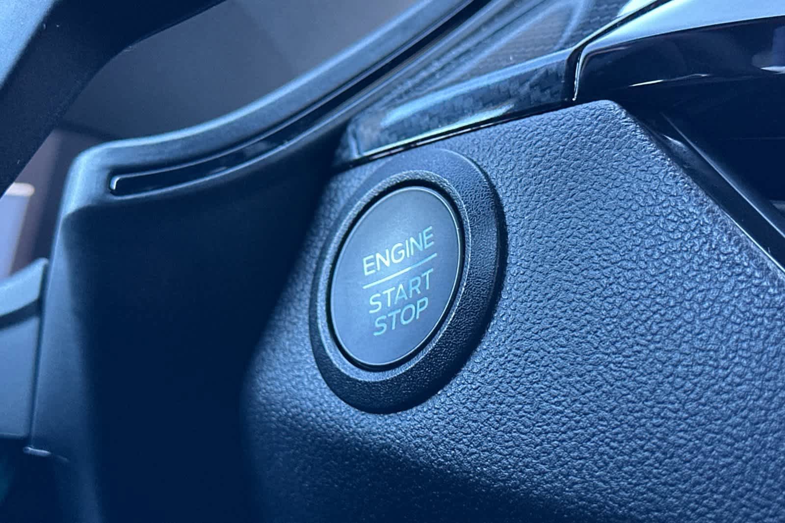 Certified 2025 Ford Escape ST-Line image 22