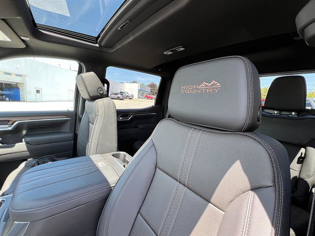 New 2026 Chevrolet Silverado 1500 High Country w/ Midnight Edition AWD/4WD image 13