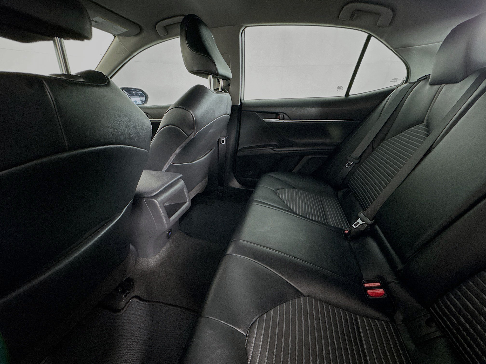Used 2023 Toyota Camry SE FWD image 23