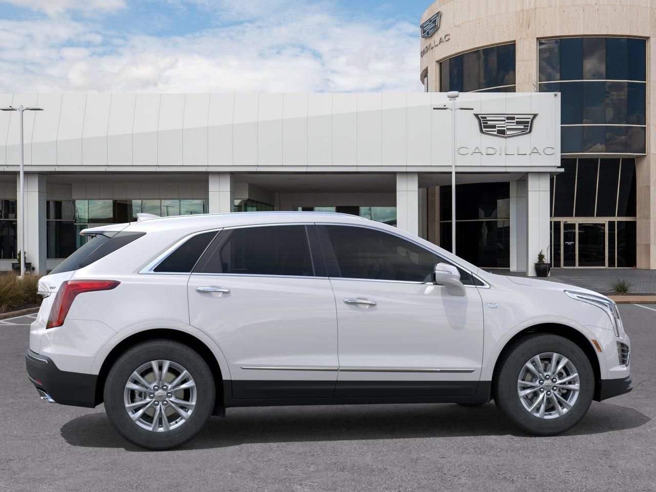 New 2026 Cadillac XT5 Luxury w/ LPO, Floor Liner Package FWD image 5