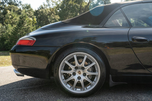 Used 2000 Porsche 911 Carrera 4 AWD/4WD image 10