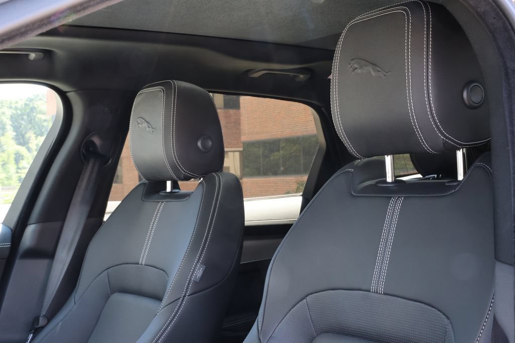 Used 2026 Jaguar F-PACE R-Dynamic S AWD/4WD image 13