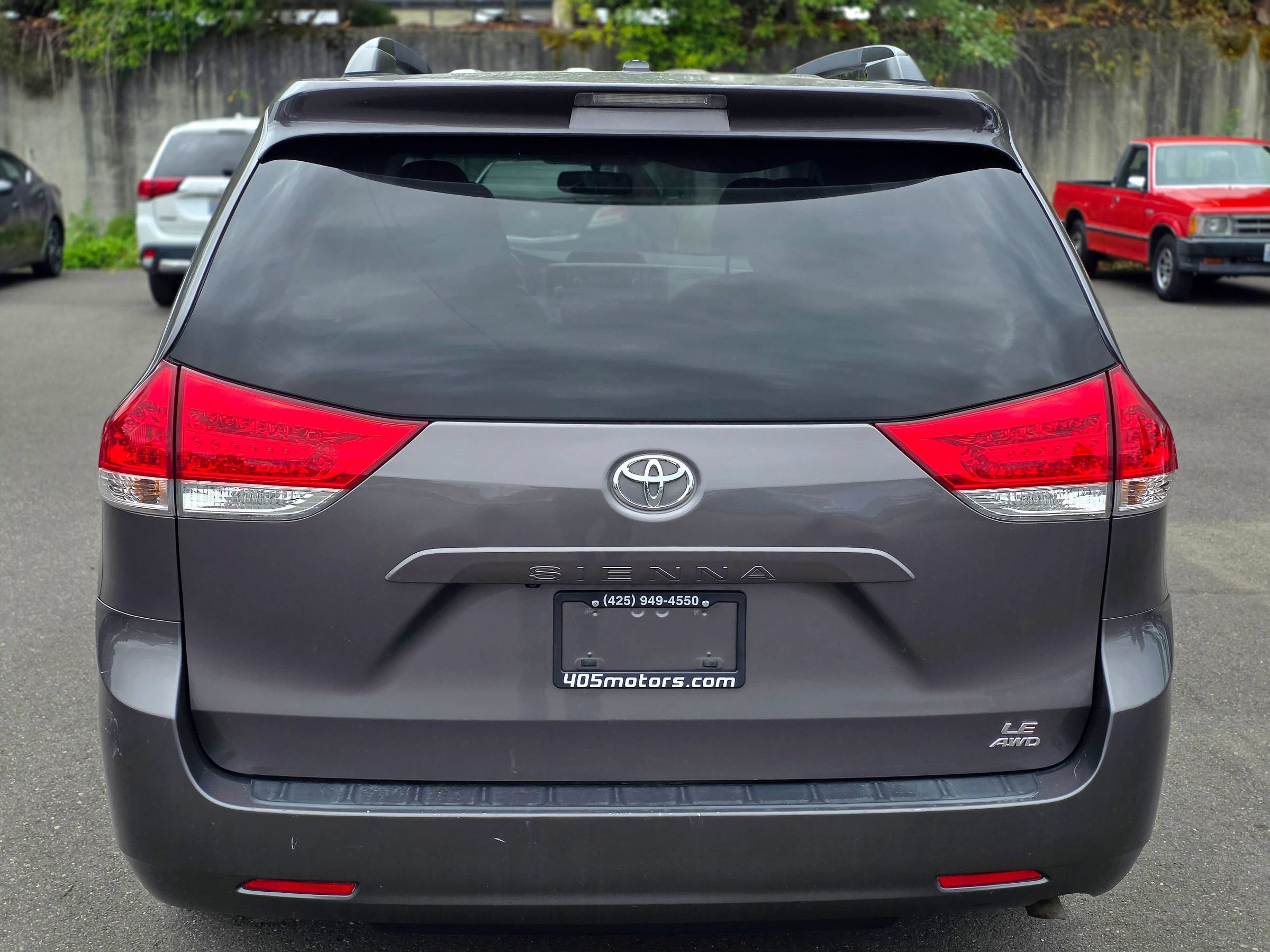 Used 2014 Toyota Sienna LE AWD/4WD image 11
