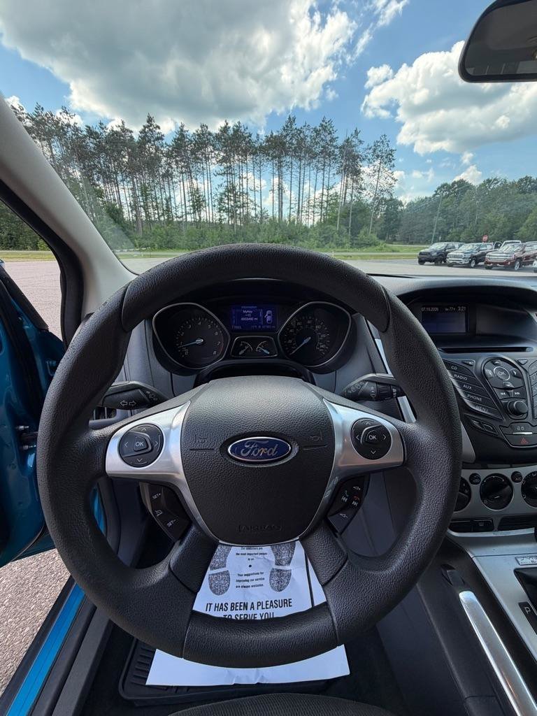 Used 2013 Ford Focus SE w/ SE Winter Pkg FWD image 10