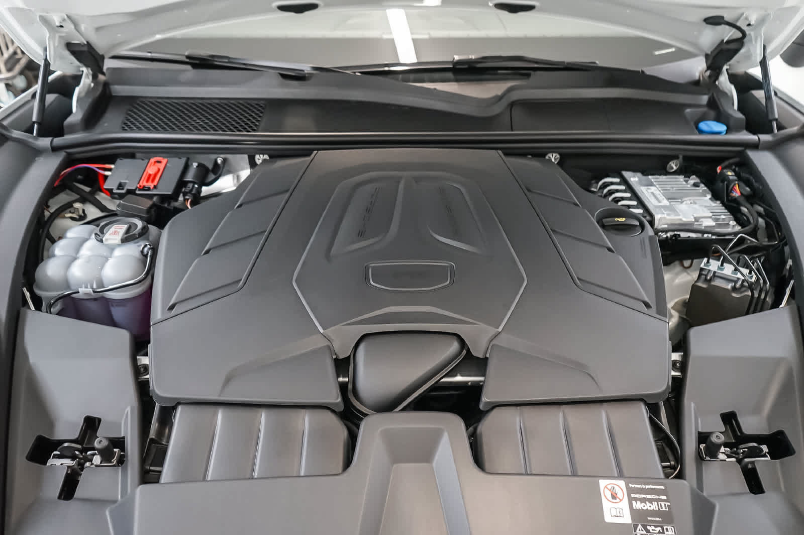 New 2026 Porsche Cayenne AWD/4WD image 32