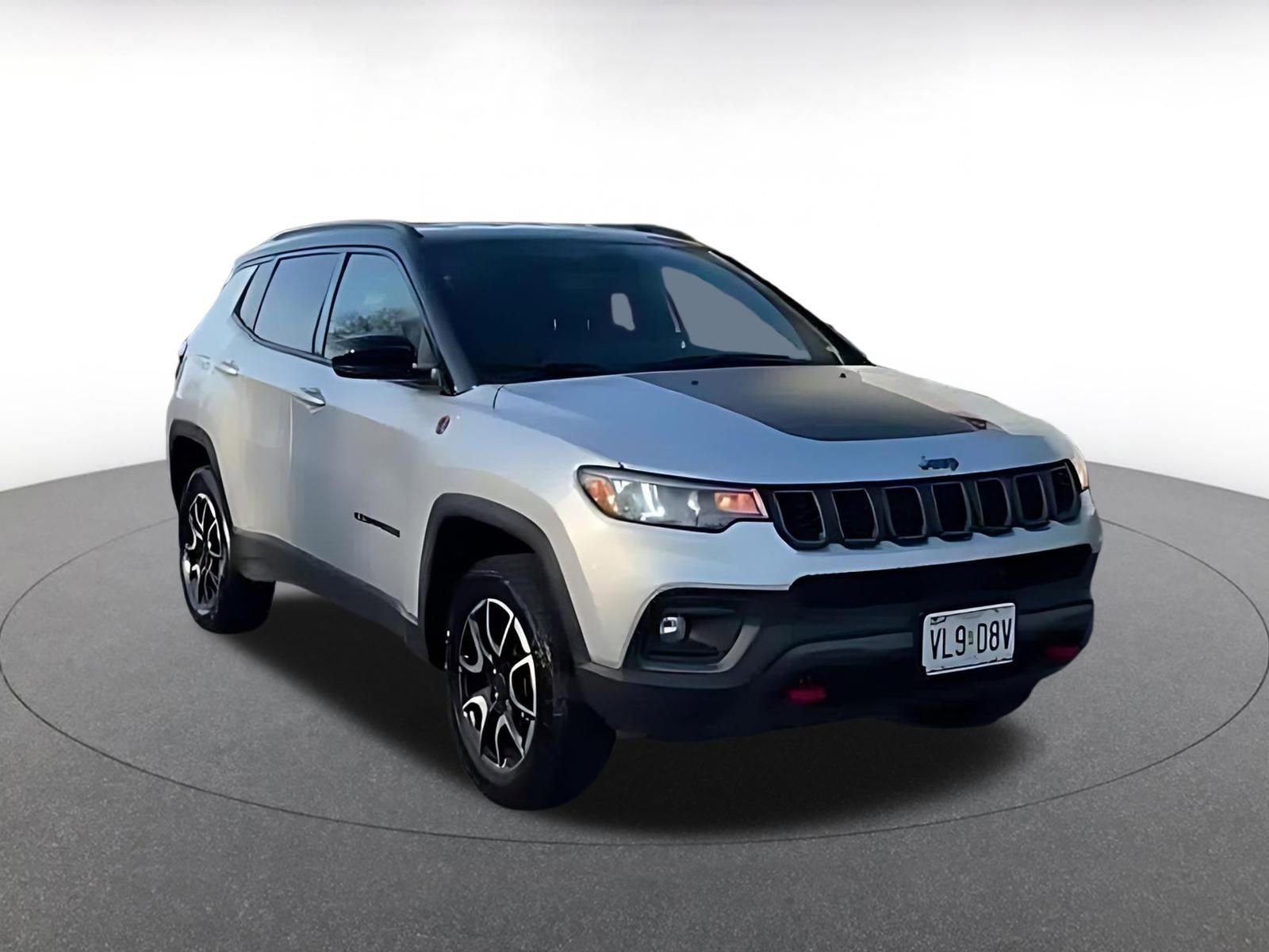 Used 2025 Jeep Compass Trailhawk w/ Trailer Tow Group image 3
