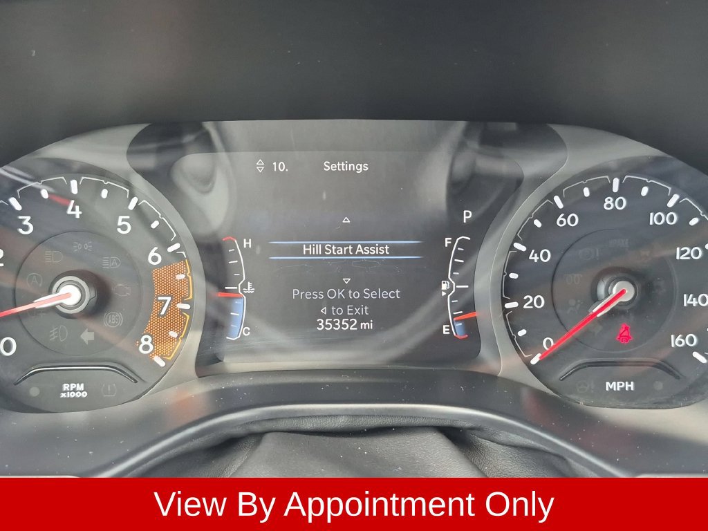 Used 2025 Jeep Compass Latitude AWD/4WD image 16