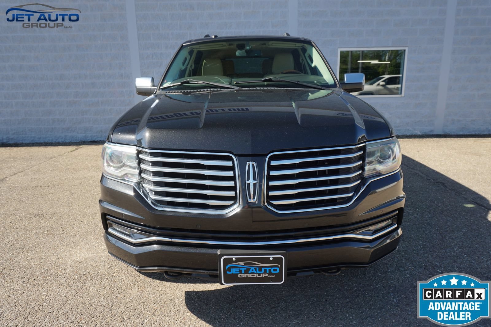 Used 2015 Lincoln Navigator 4WD w/ Equipment Group 101A Reserve image 2