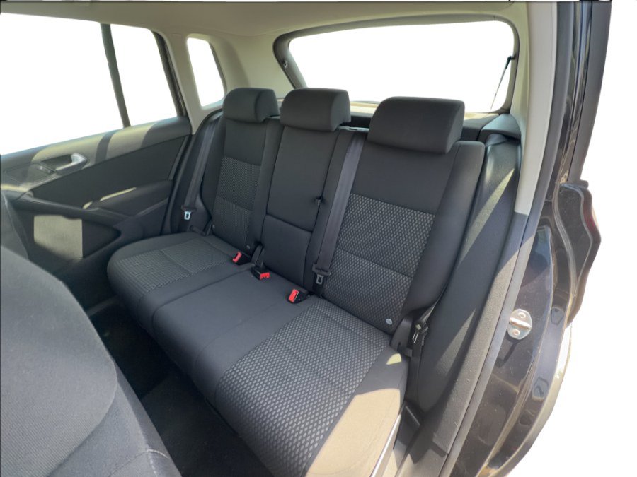 Used 2011 Volkswagen Tiguan S AWD/4WD image 12