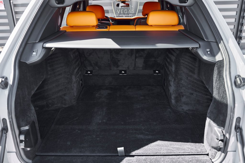 Used 2024 Rolls-Royce Cullinan Black Badge image 19