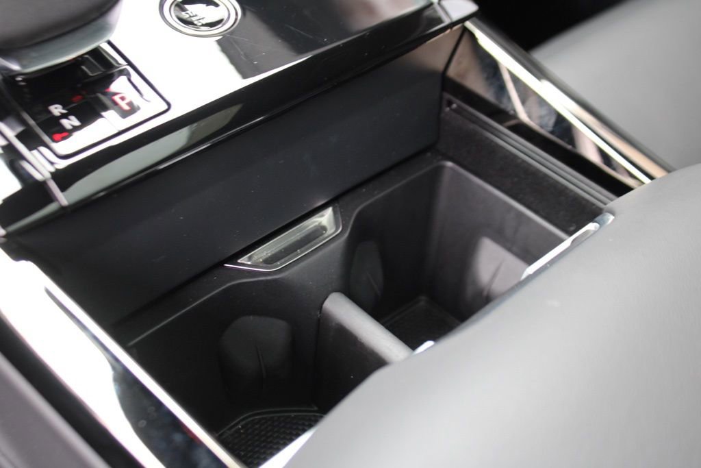 Used 2024 Land Rover Range Rover Sport Dynamic SE image 25