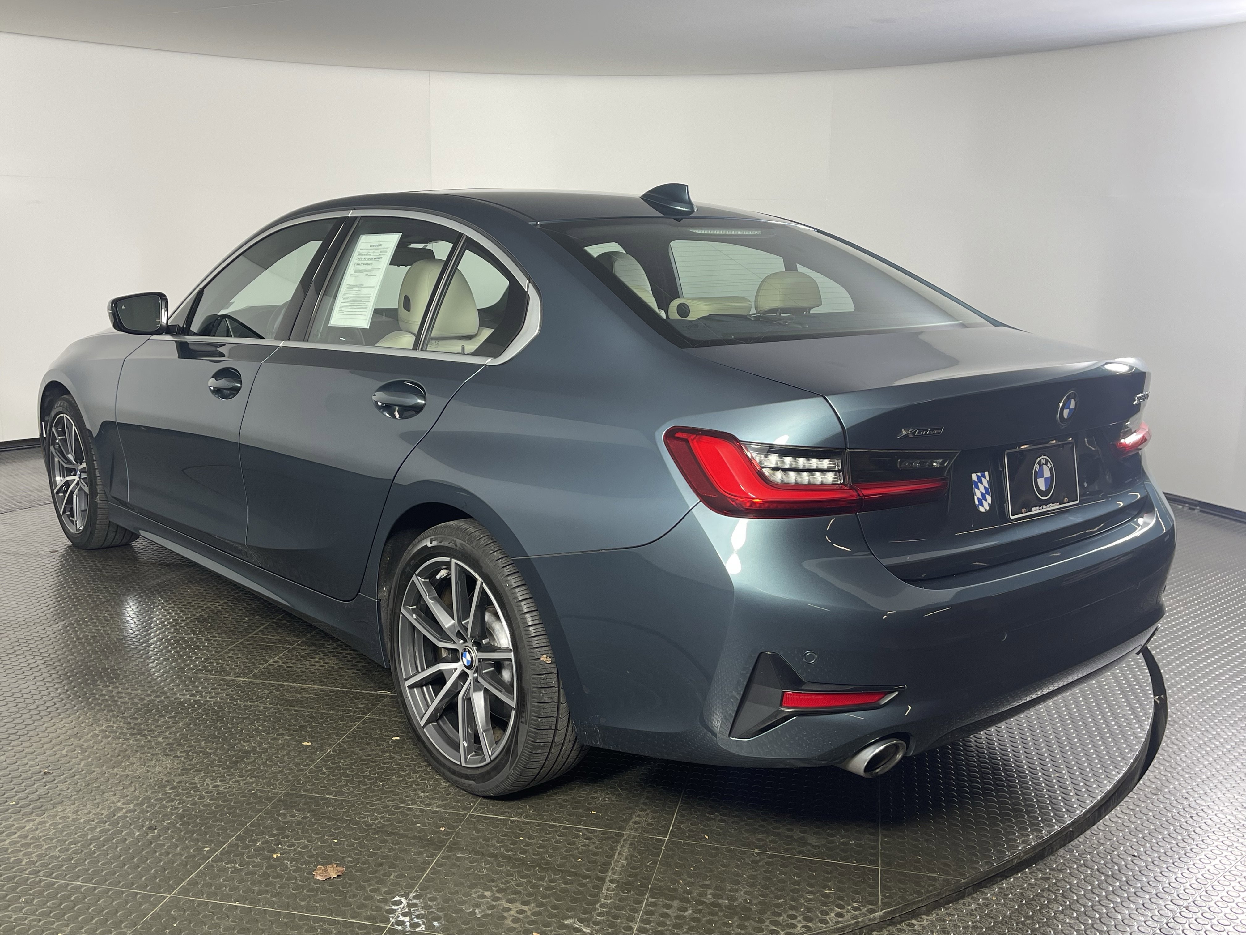 Used 2019 BMW 330i xDrive Sedan w/ Driving Assistance Package image 6