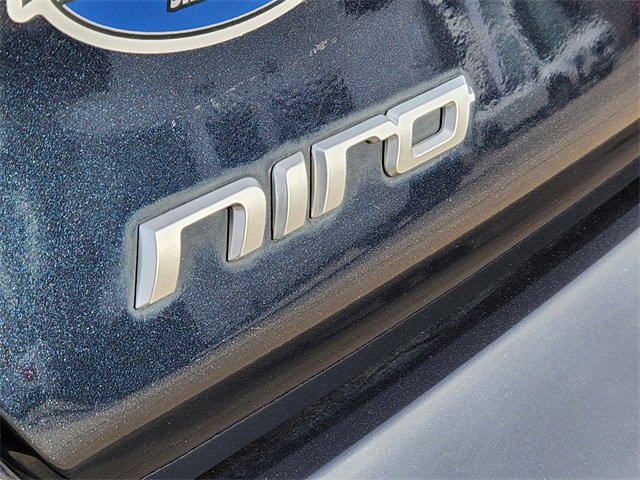 Used 2022 Kia Niro EX Premium image 11