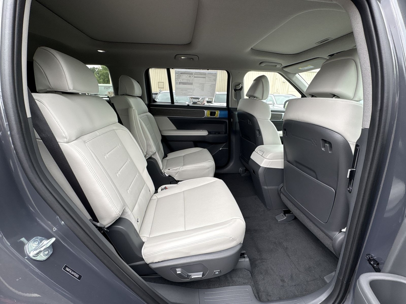 New 2027 Hyundai Santa Fe Limited FWD image 22