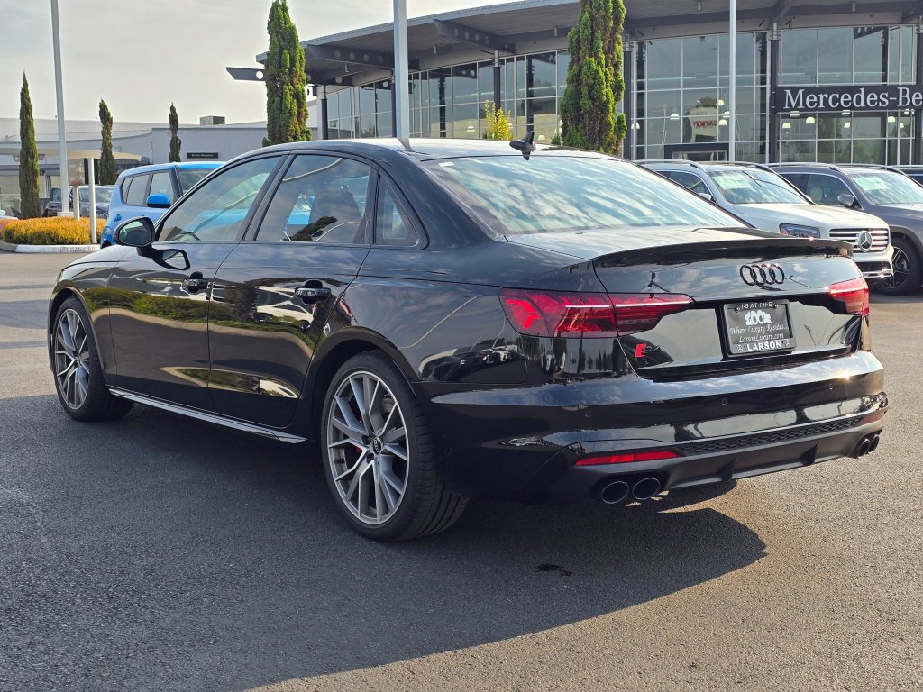 Used 2023 Audi S4 Premium Plus w/ Premium Plus Package AWD/4WD image 4