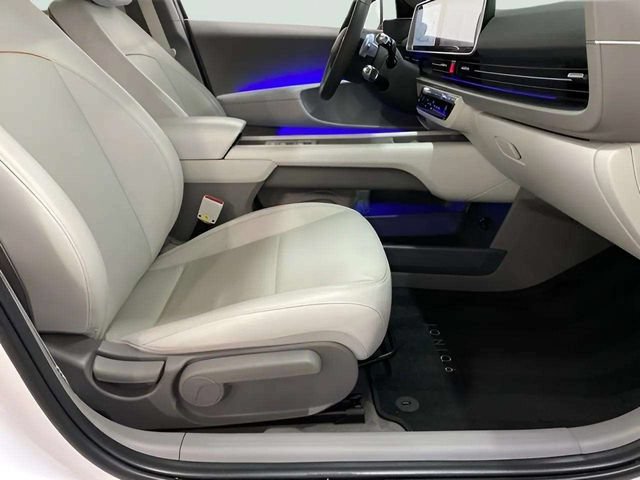 Used 2025 Hyundai Ioniq 6 SEL RWD image 77