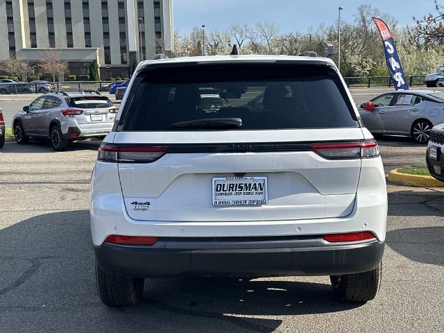 New 2026 Jeep Grand Cherokee Altitude AWD/4WD image 3