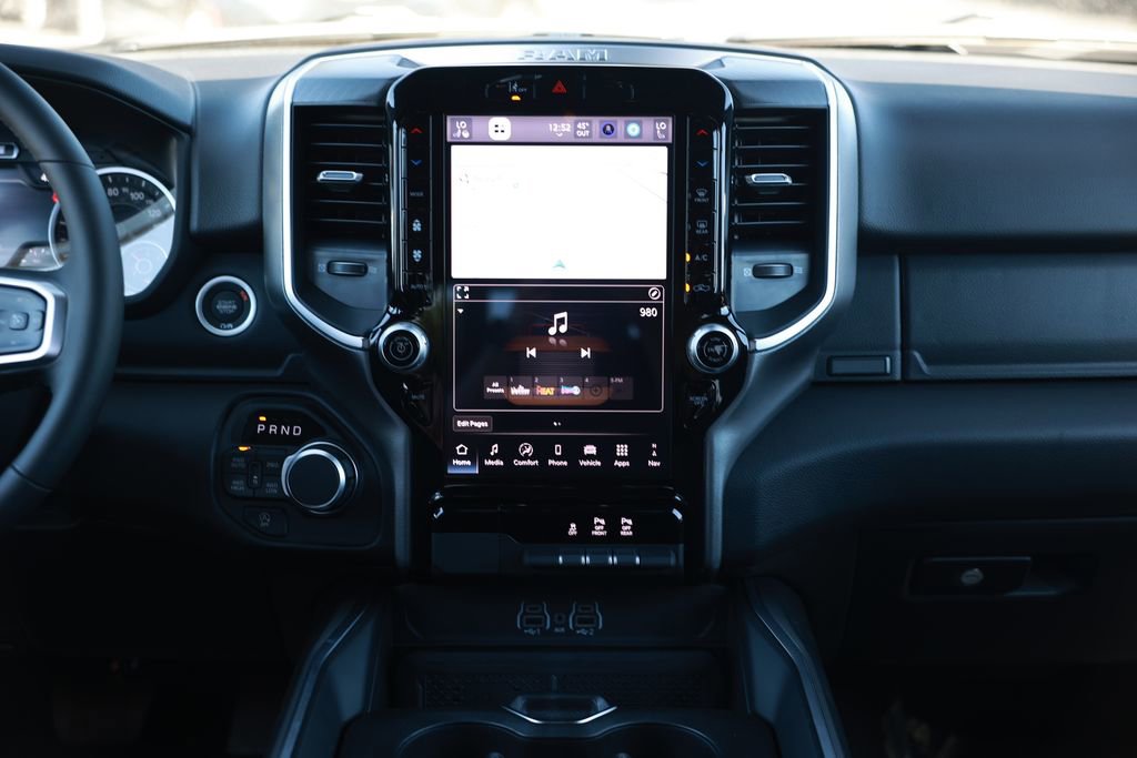 New 2026 RAM 1500 4x4 Crew Cab image 25