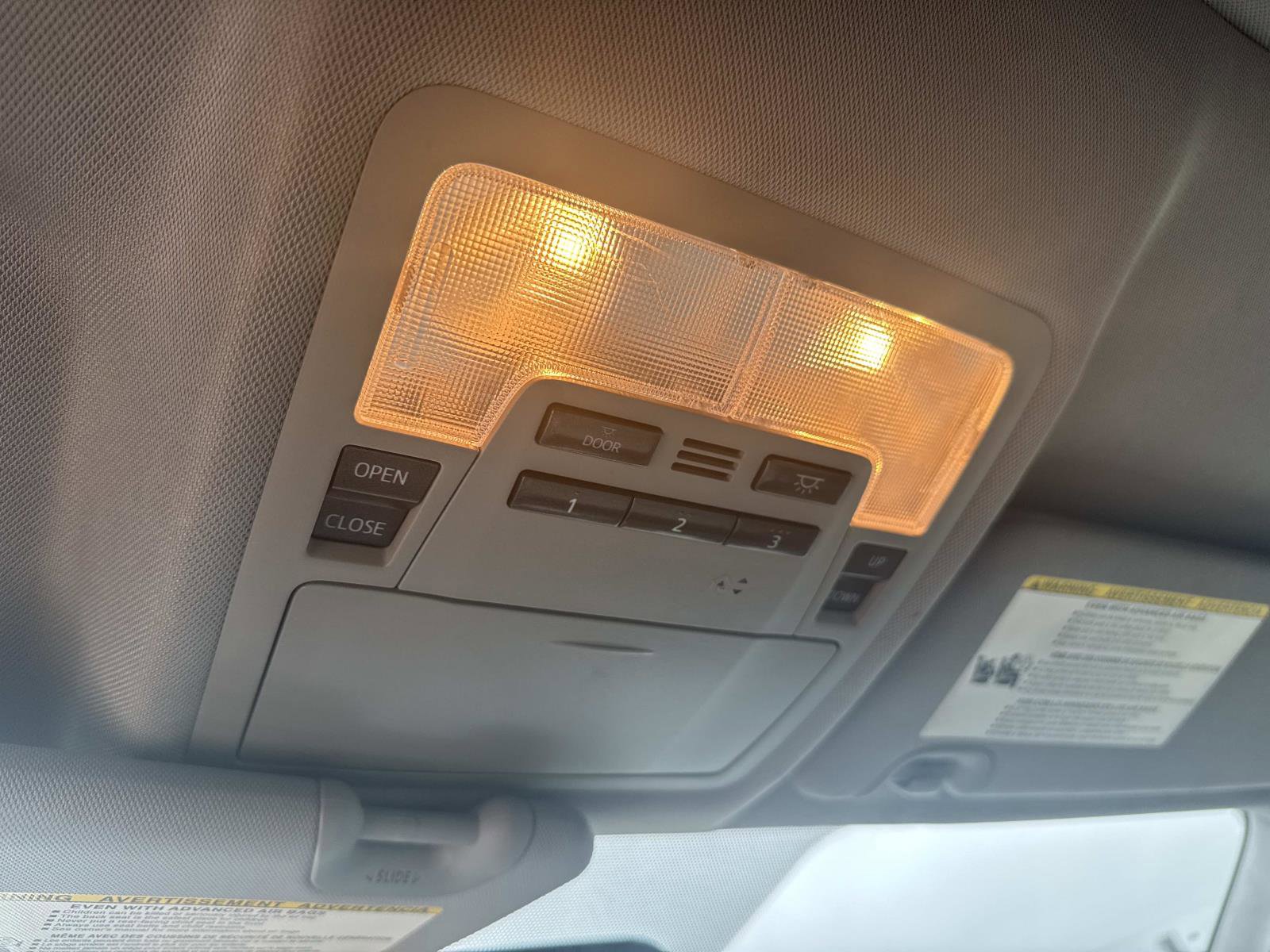 Used 2014 Toyota Highlander Limited image 35