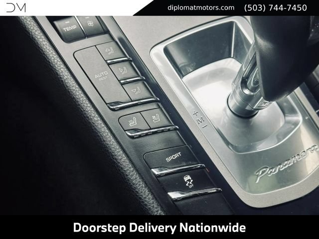 Used 2014 Porsche Panamera 4 AWD/4WD image 39