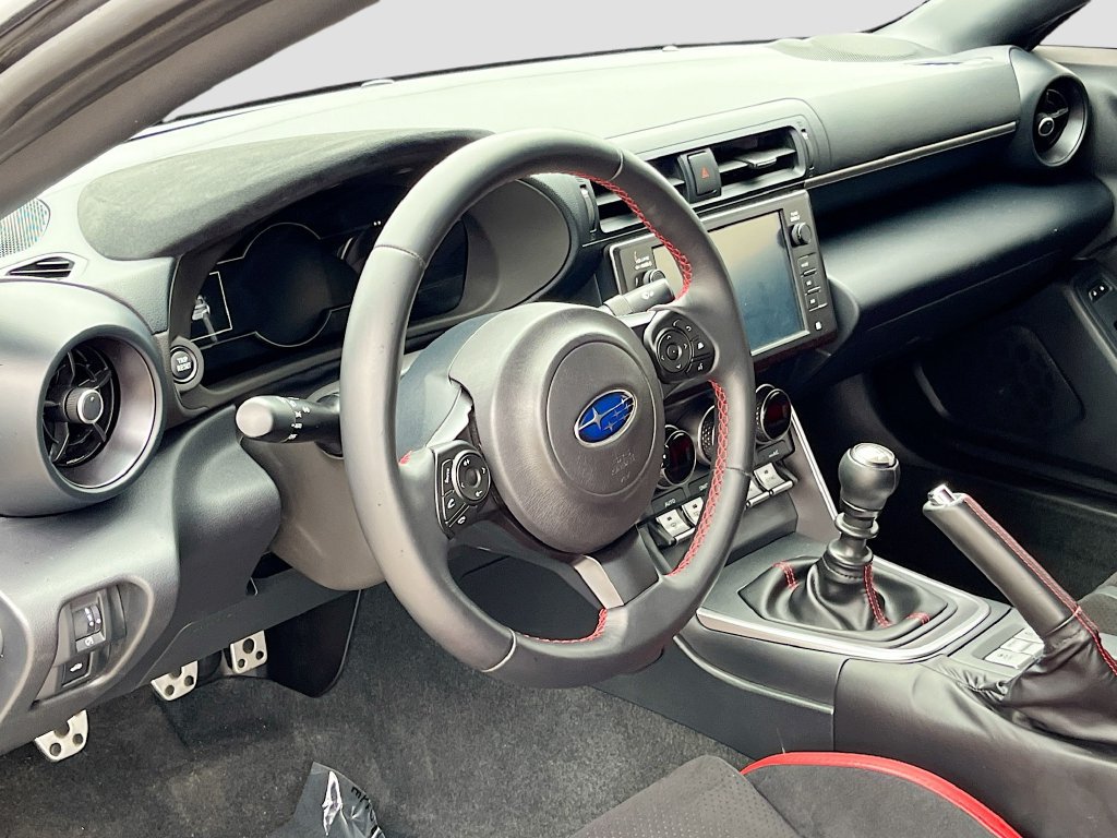 Used 2025 Subaru BRZ Limited RWD image 9