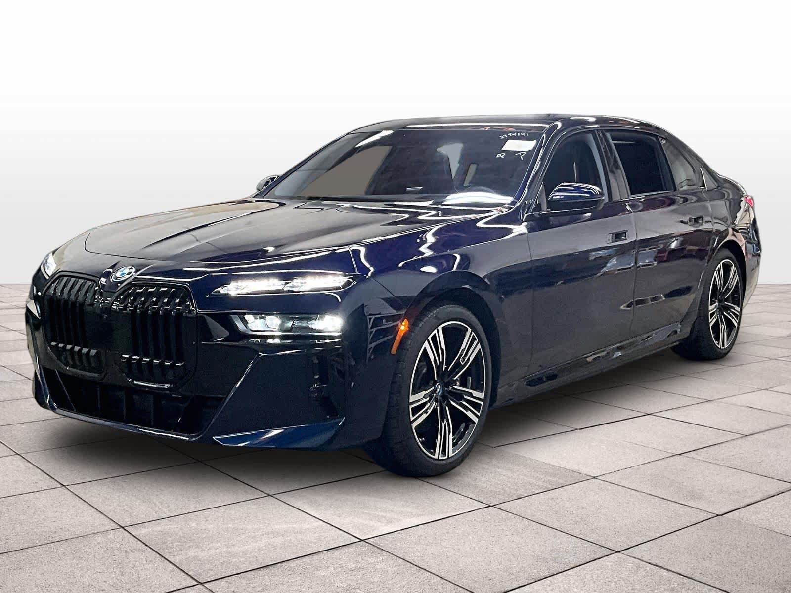 Used 2023 BMW i7 xDrive60 w/ Executive Package 2 AWD/4WD image 1
