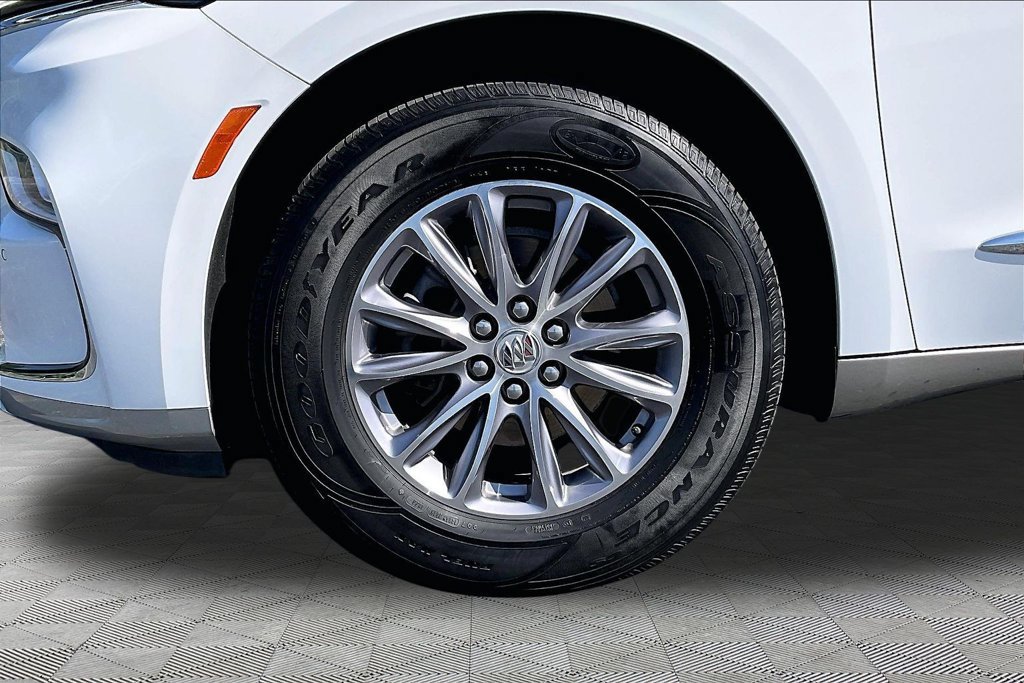 Used 2023 Buick Enclave Essence FWD image 36