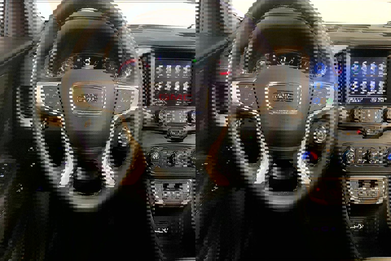 Used 2023 GMC Terrain Denali w/ Black Diamond Edition image 5