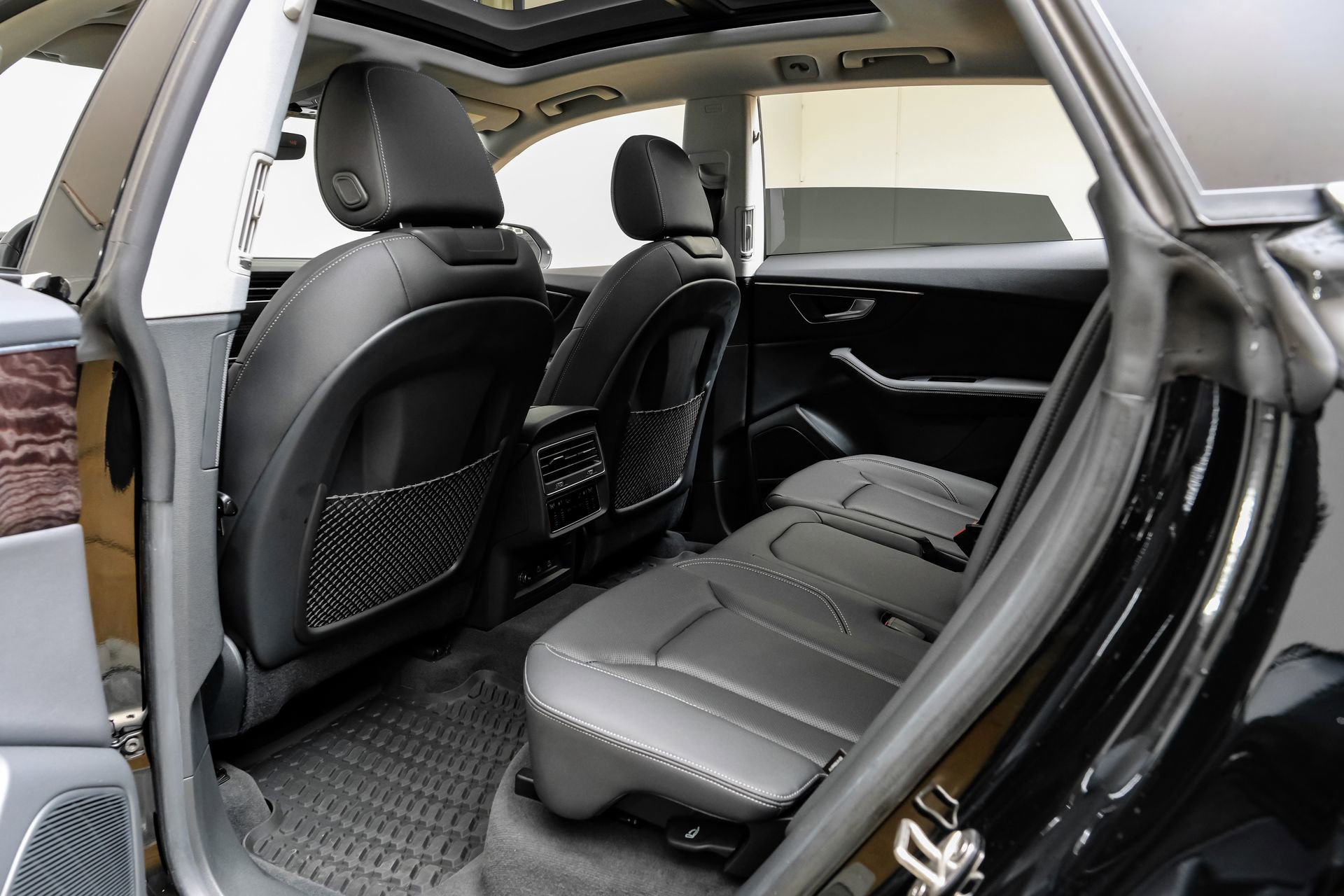 Used 2023 Audi Q8 Premium Plus w/ Premium Plus Package image 41