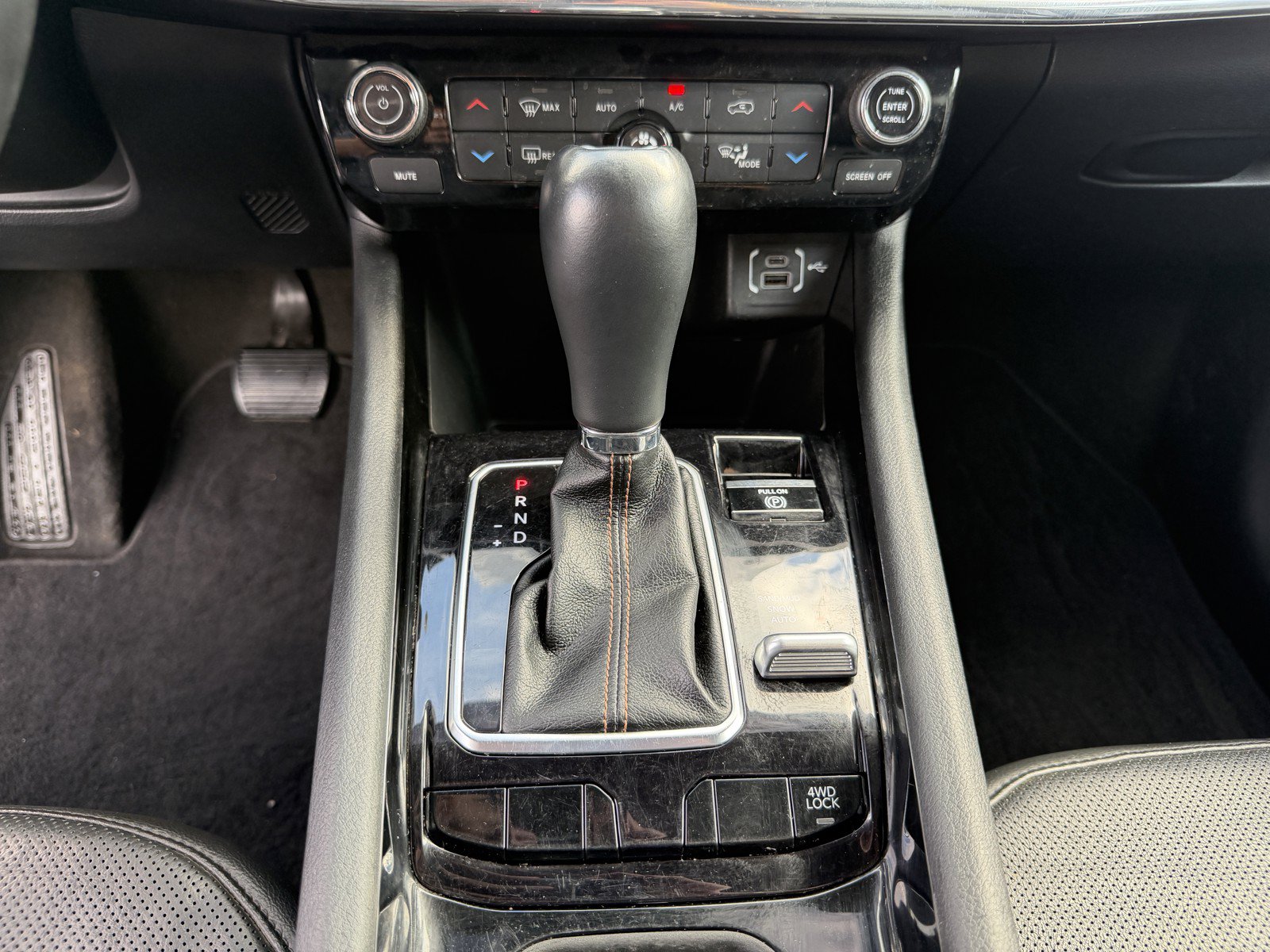 Used 2022 Jeep Compass Limited w/ Elite Group AWD/4WD image 19