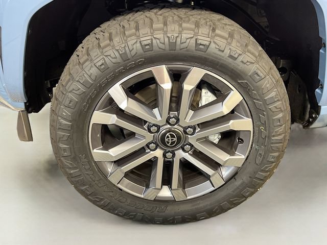 New 2026 Toyota 4Runner Limited AWD/4WD image 11