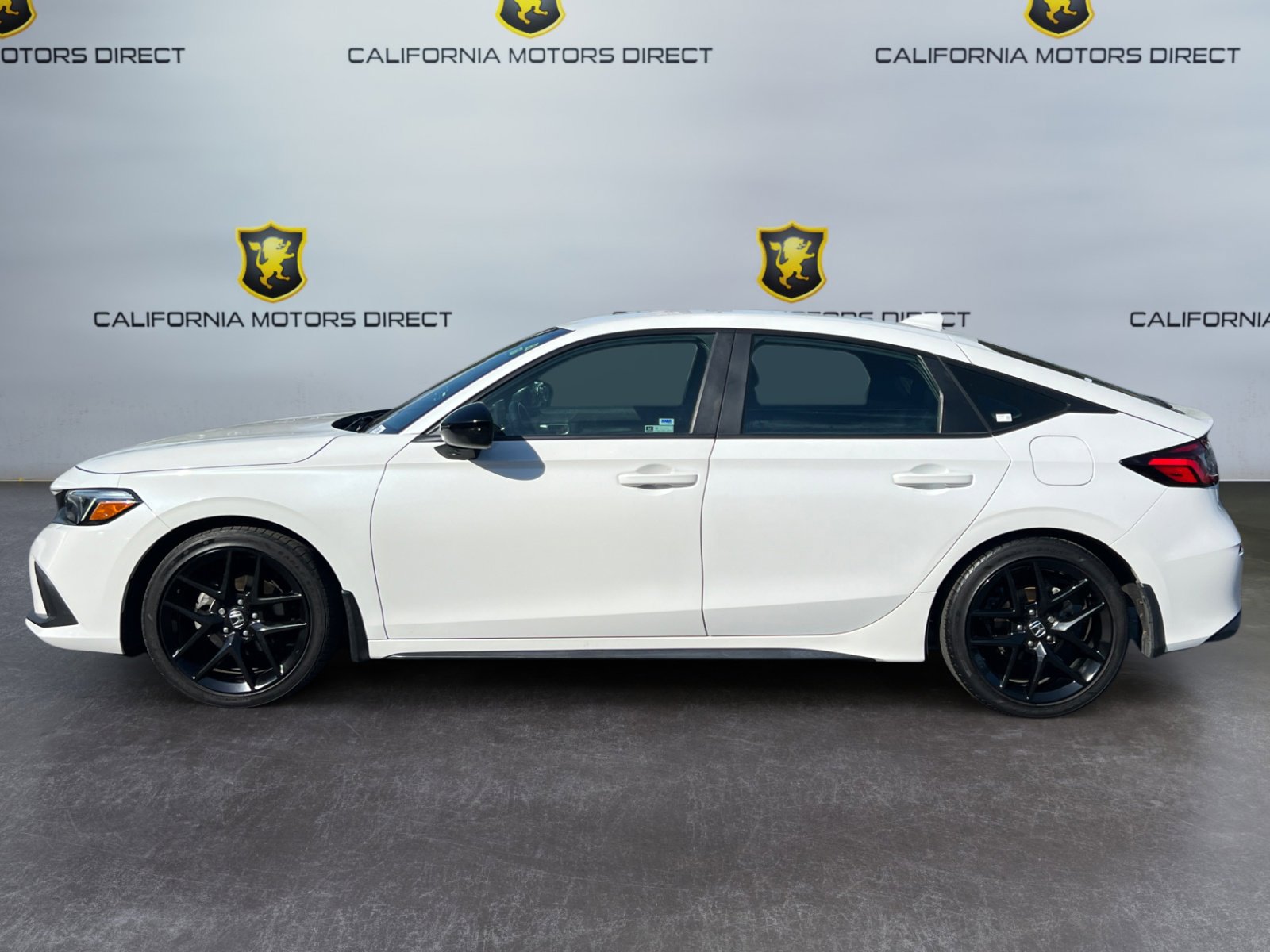 Used 2023 Honda Civic Sport image 2