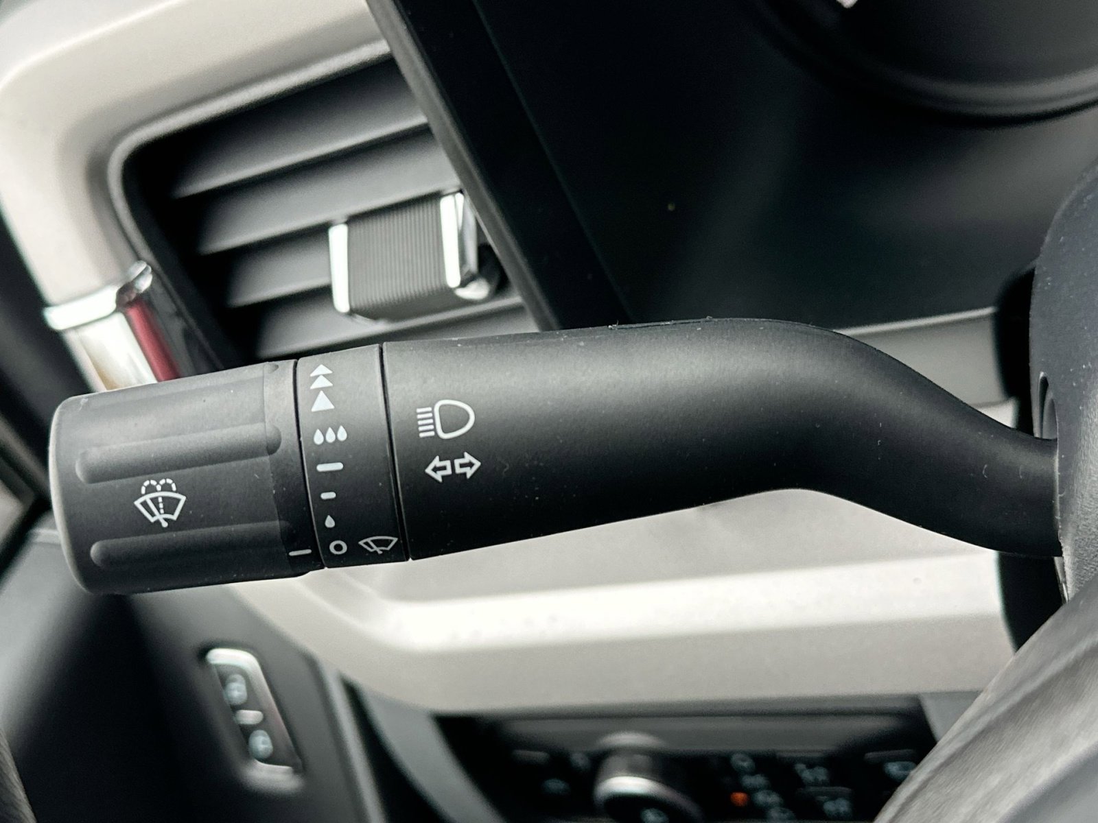 New 2026 Ford F350 XLT w/ 360-Degree Camera Package image 30