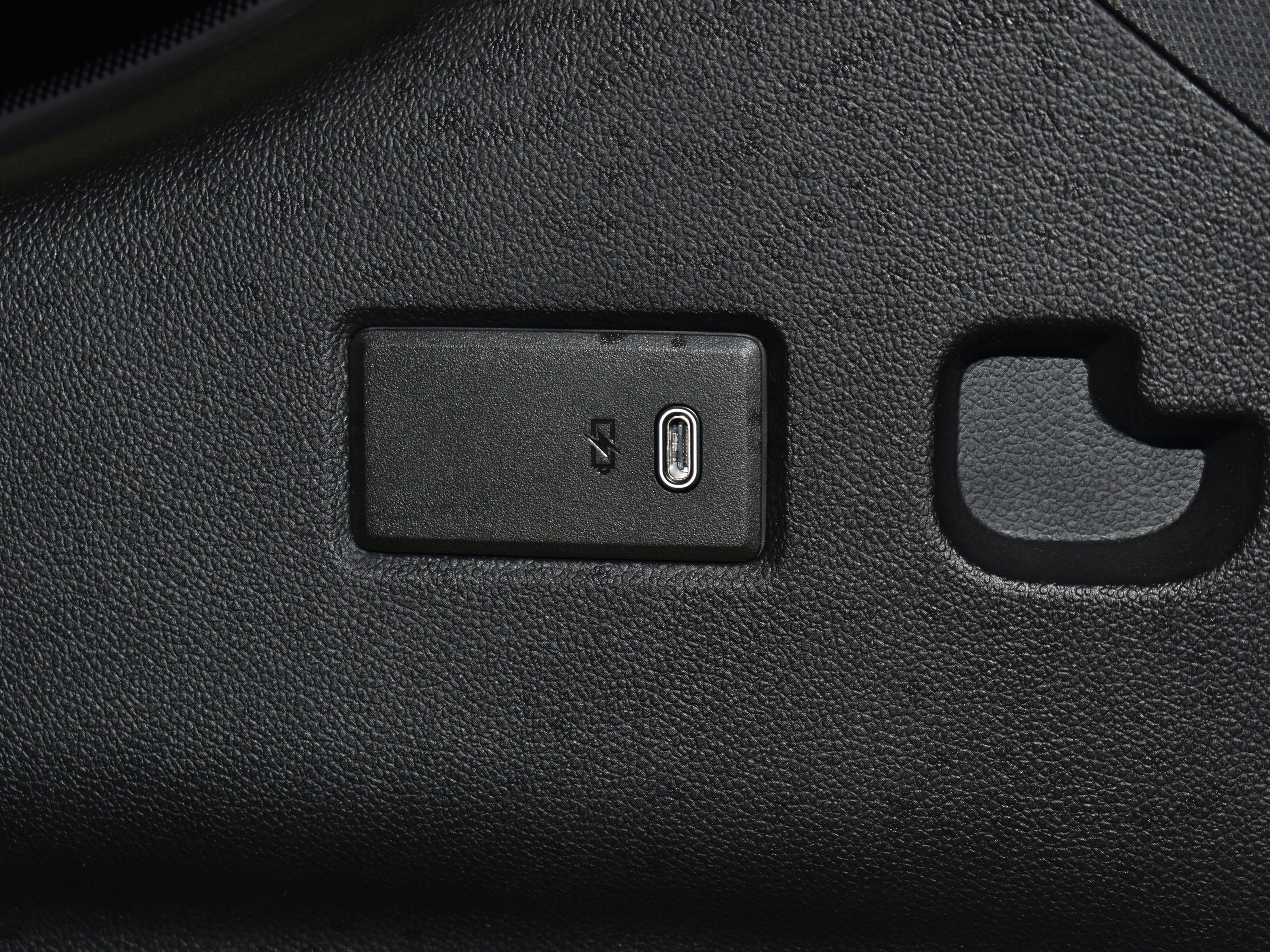 Used 2025 Chevrolet Tahoe RST w/ RST Capability Package image 26