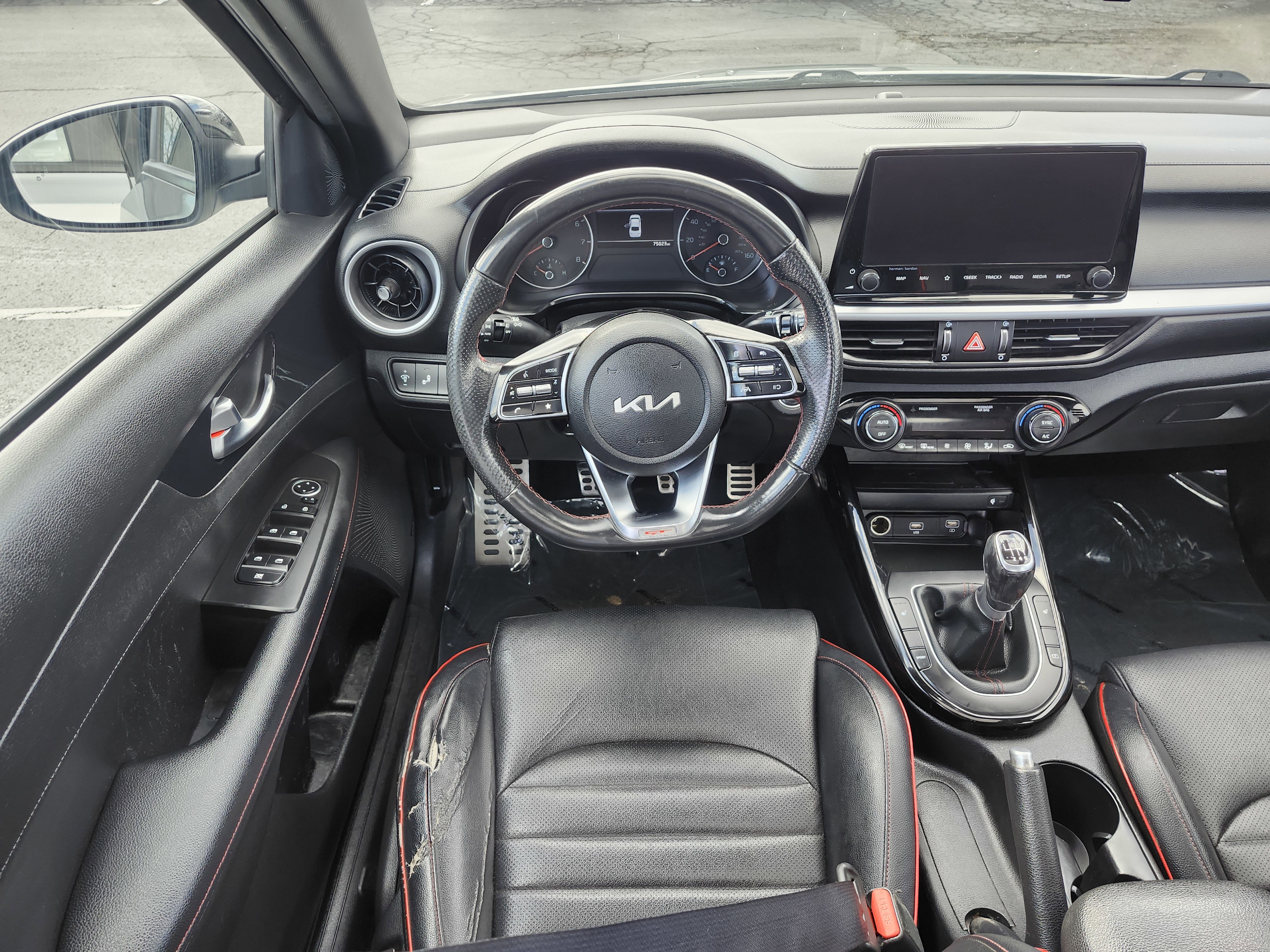 Used 2023 Kia Forte GT image 29