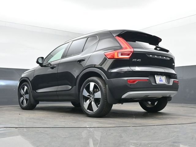 Used 2020 Volvo XC40 T5 Momentum w/ Protection Package Premier image 37