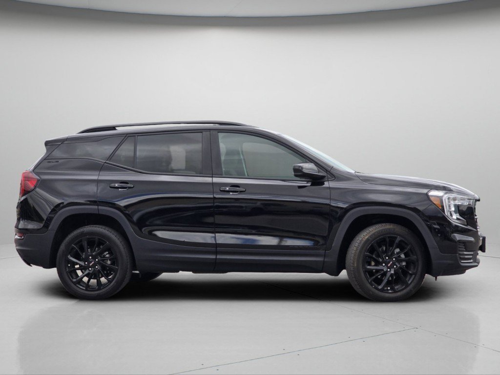 Used 2024 GMC Terrain SLE w/ Elevation Edition AWD/4WD image 20